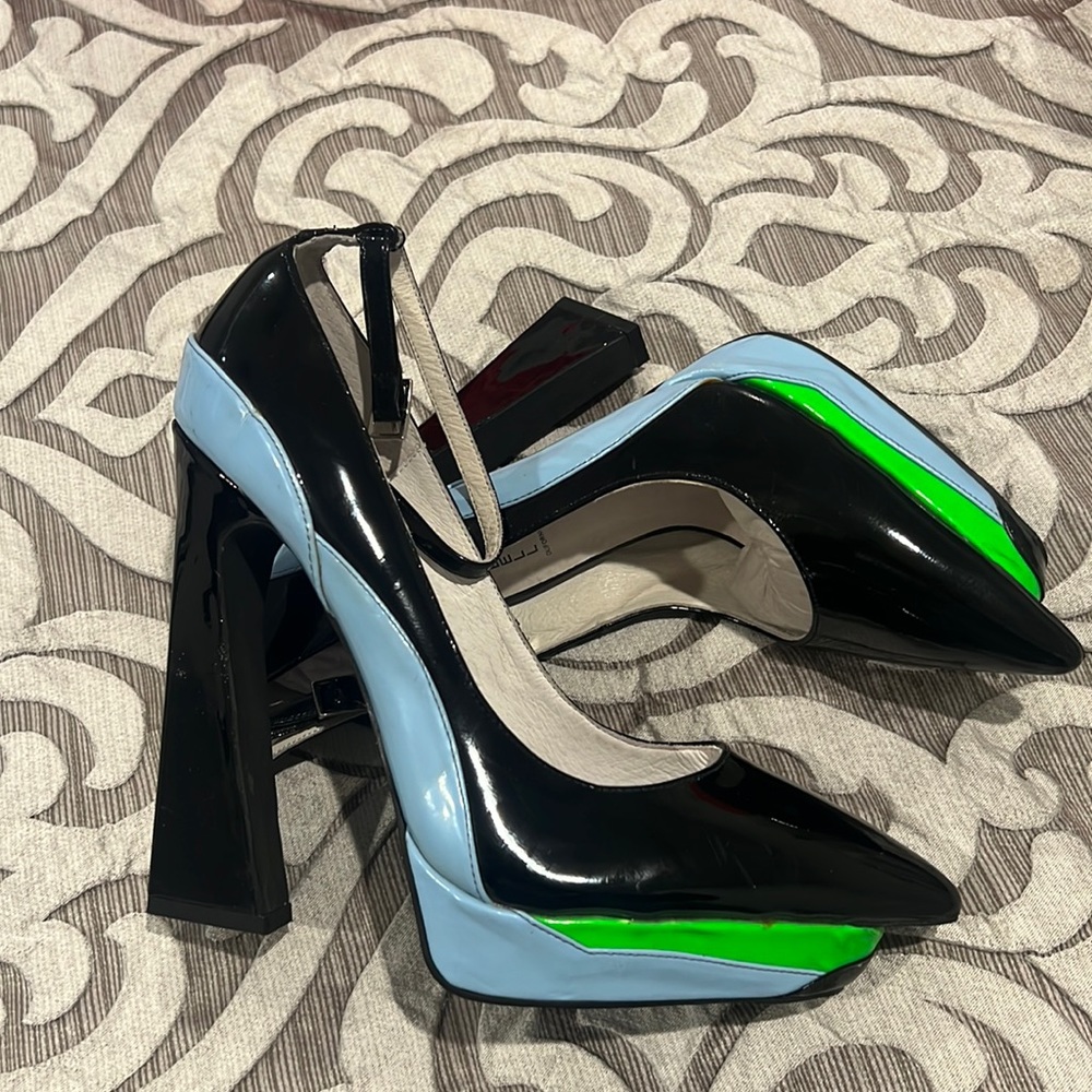Jeffrey Campbell multi color pump , size 9.5